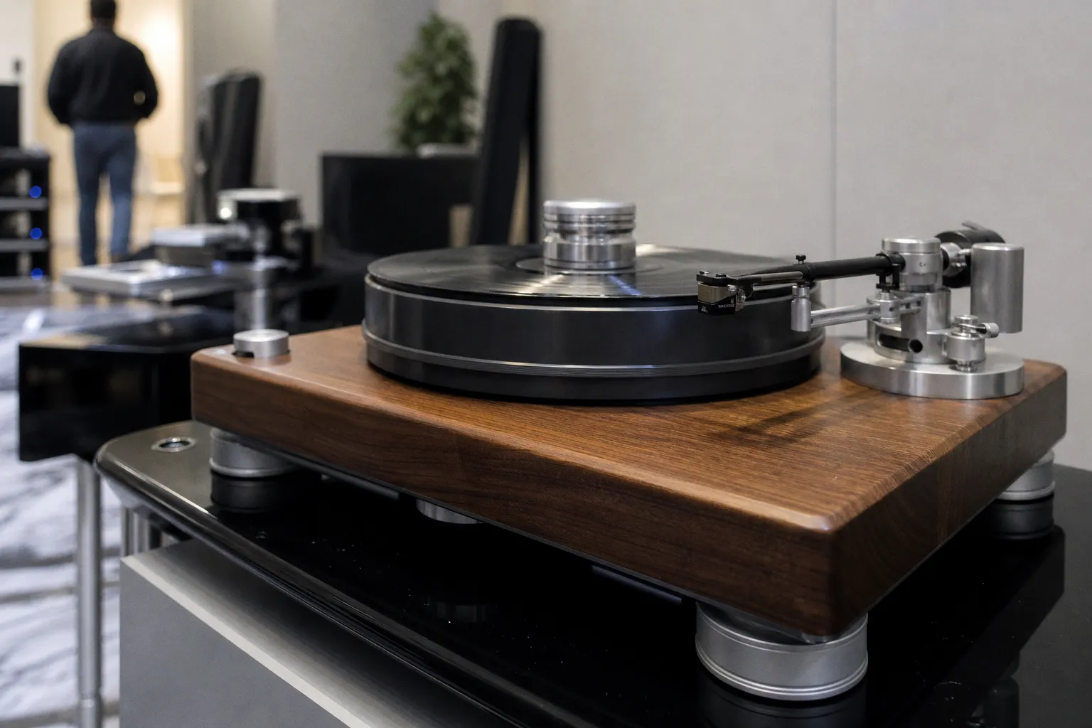 Acoustic Signature Verona Neo: виниловый проигрыватель с акцентом на демпфирование