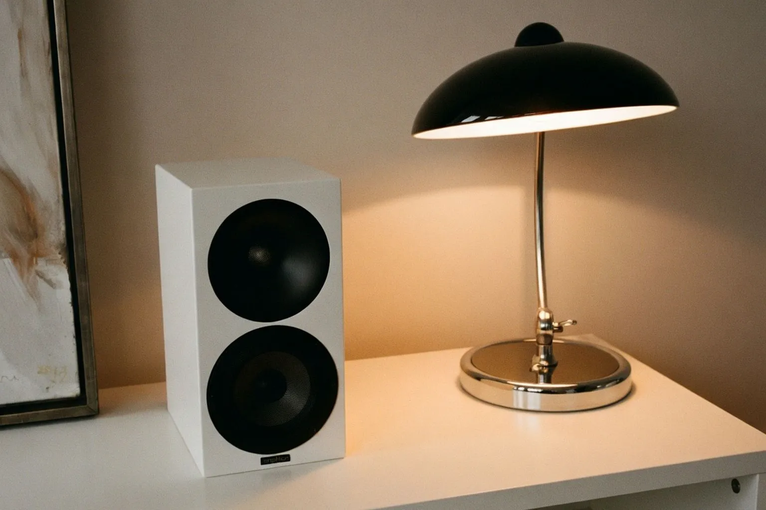 Активные полочники Amphion A15: студийный звук в домашнем формате