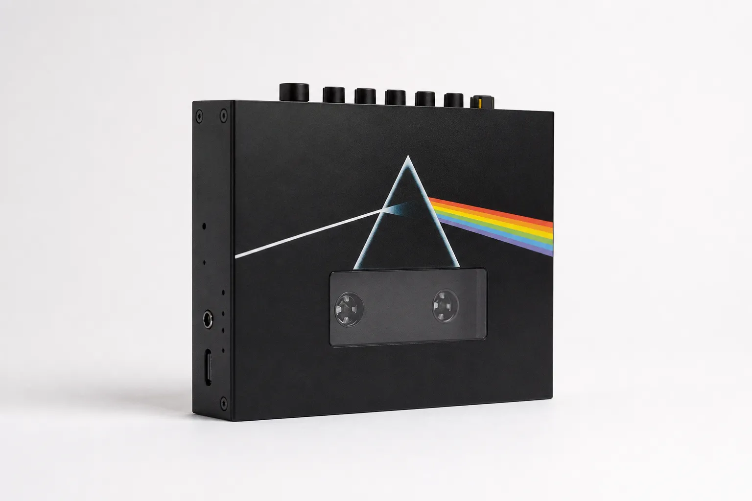 Кассетный плеер We Are Rewind в стиле Pink Floyd: винтажный звук с Bluetooth
